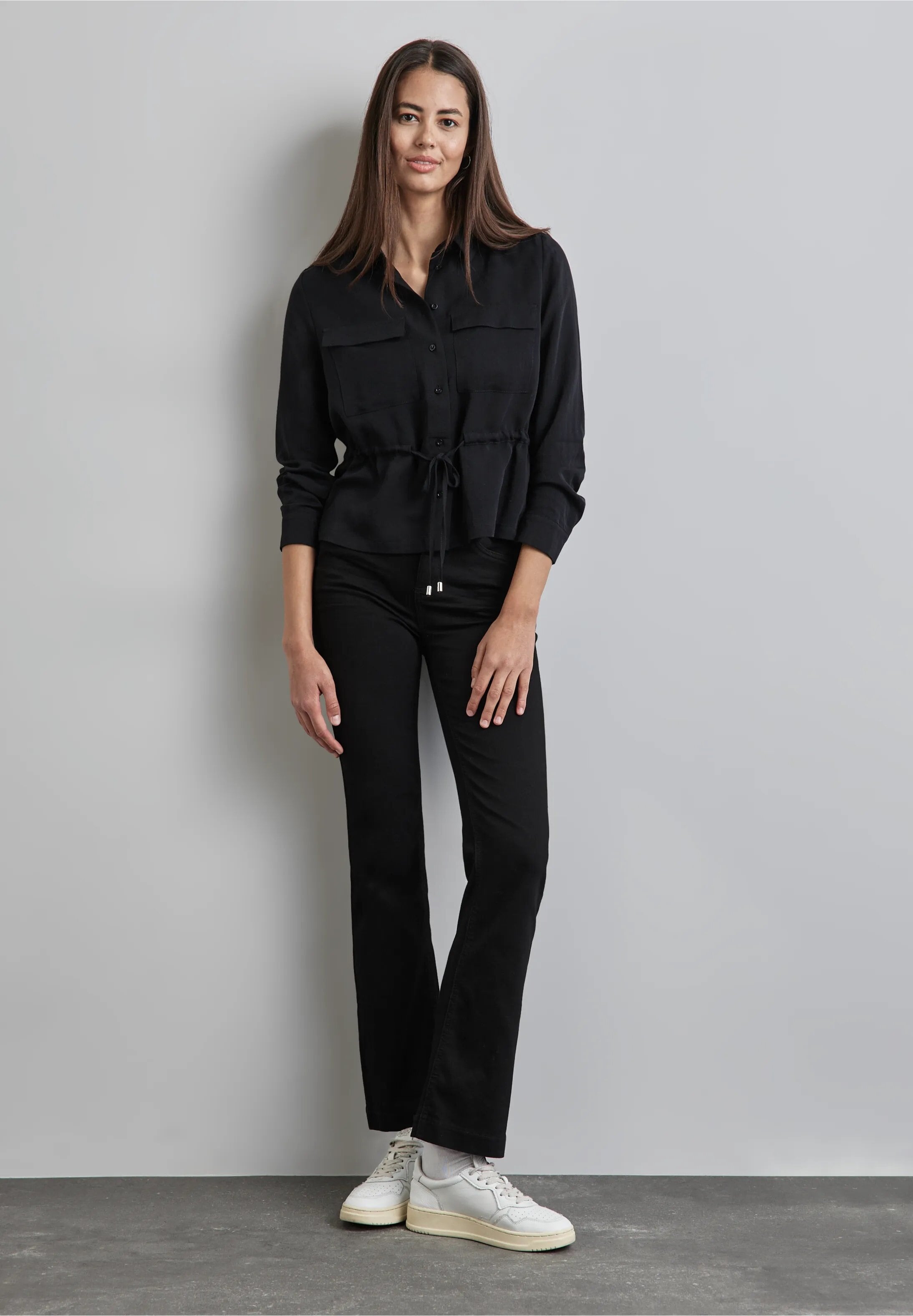 Blus Med Dragsko - Black