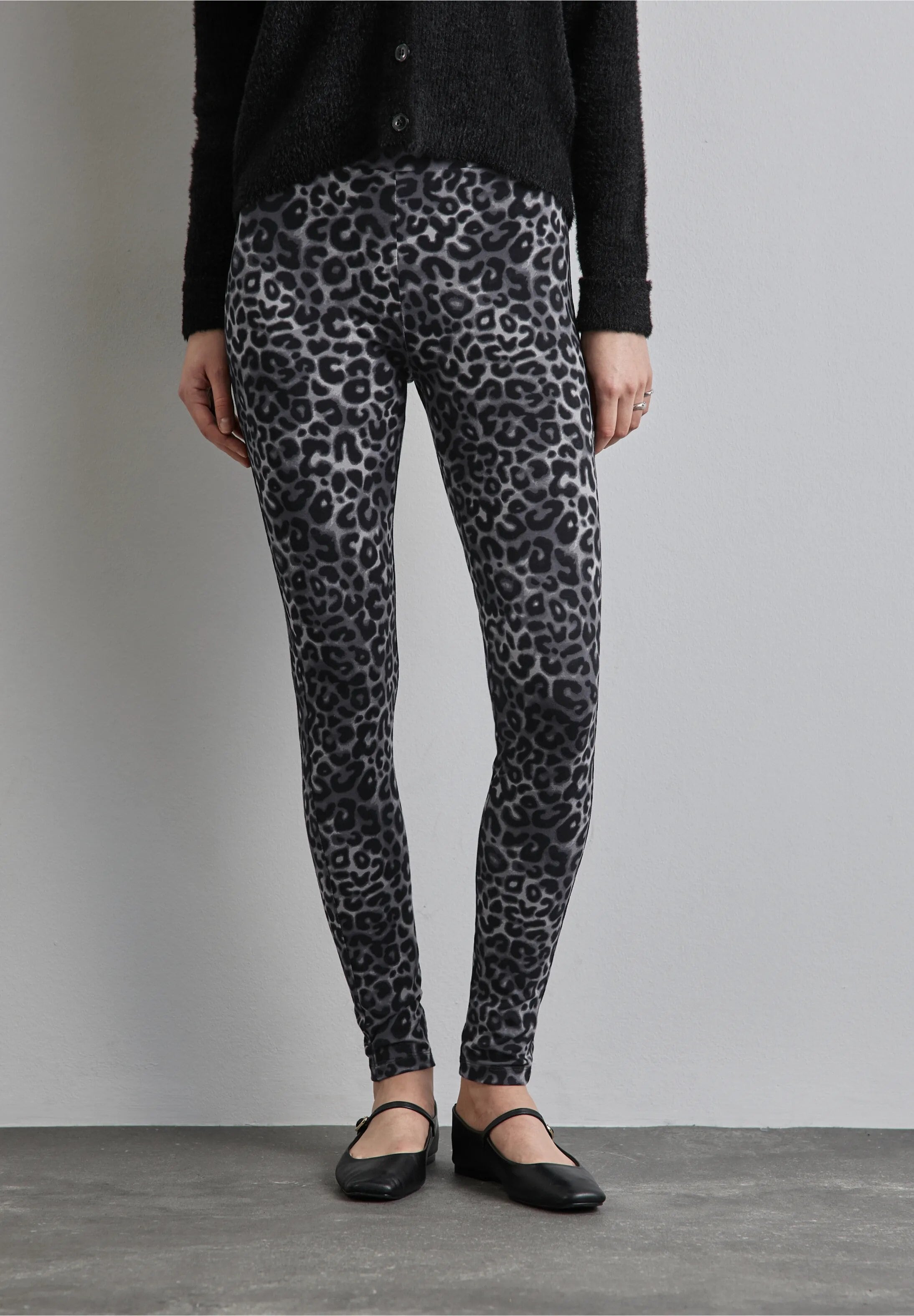 Leopardmönstrade Leggings  - Grey